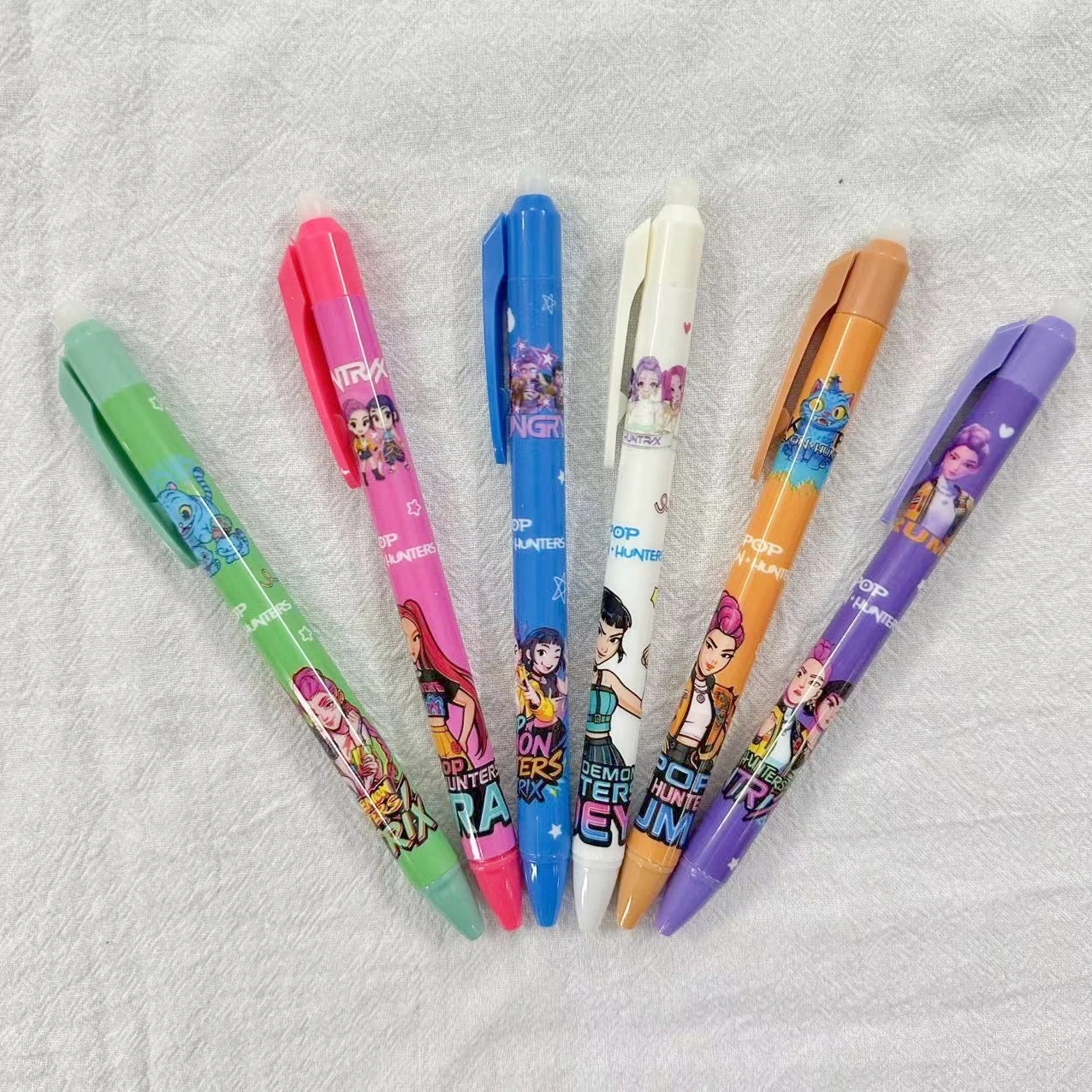 Гелевые ручки с тематикой аним – обзор и цена School Supplies